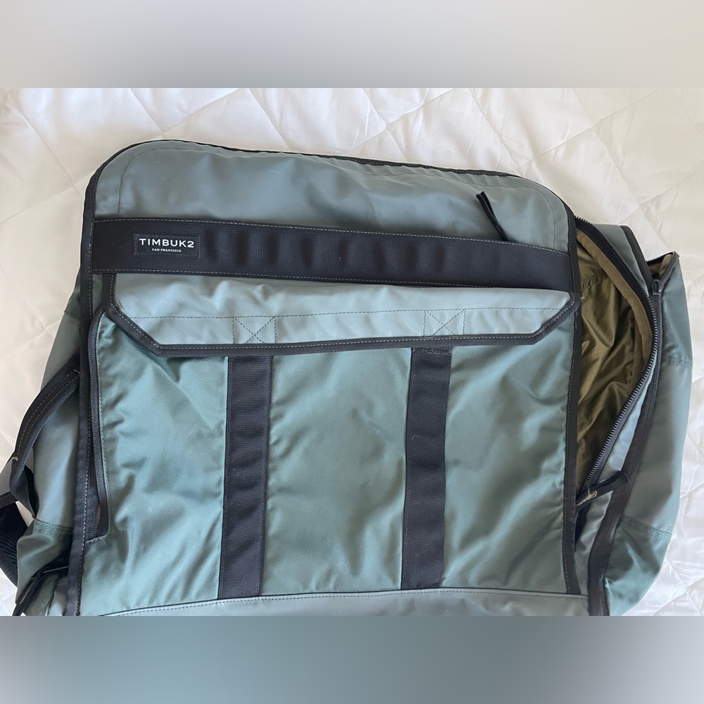 Timbuk2 wingman carryon